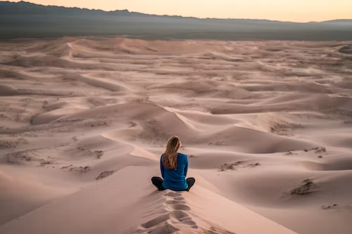 Méditer dans un désert